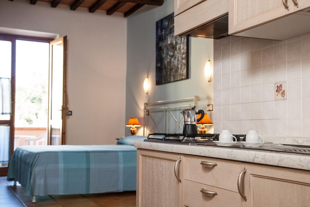 Residence Il Granaio Riparbella Habitación foto